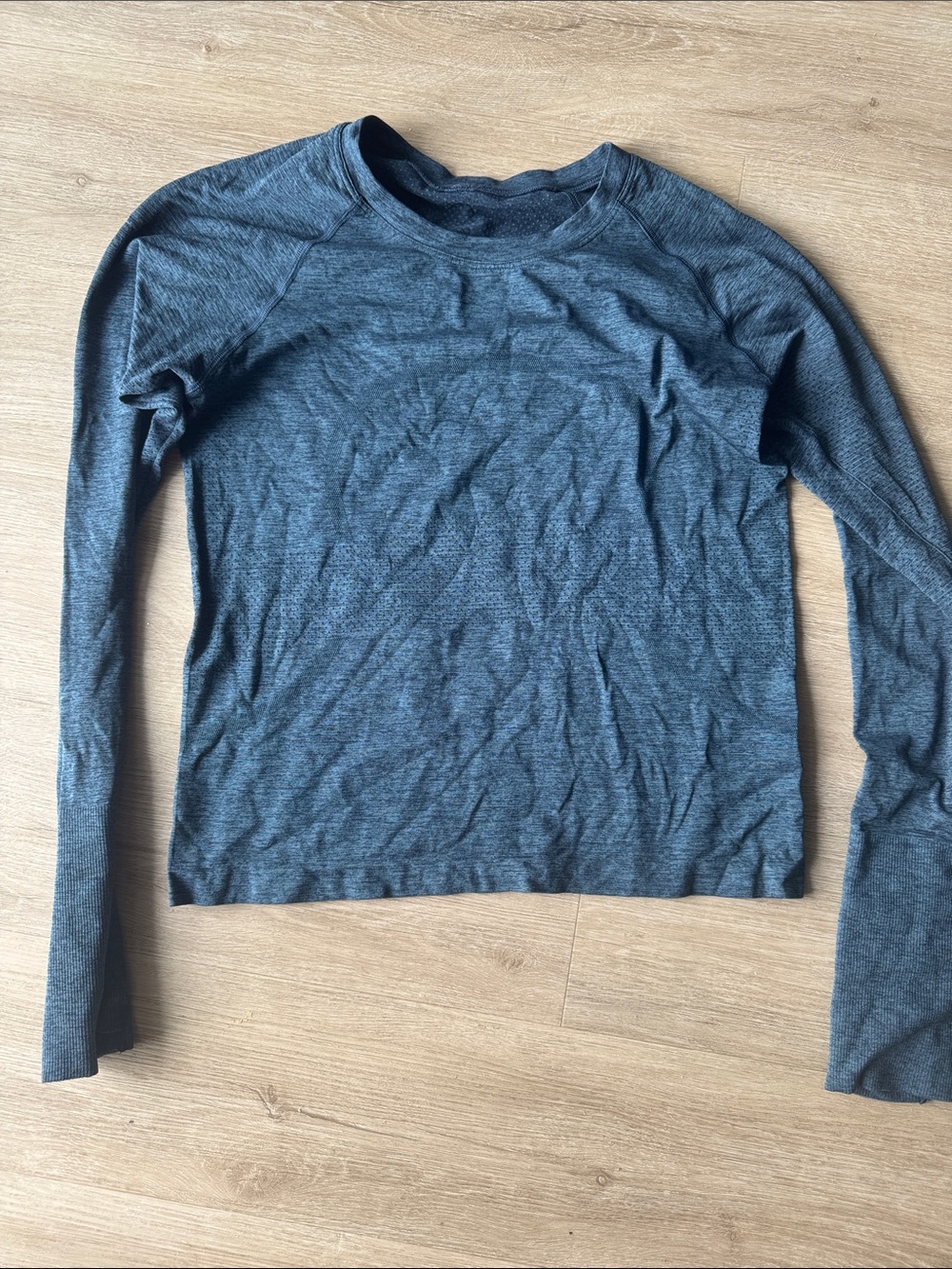 lululemon athletica Heathered Slate Blue Long Sleeve Crew